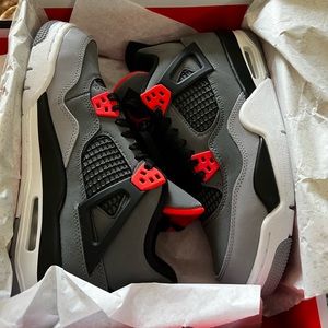 Jordan 4 Retro